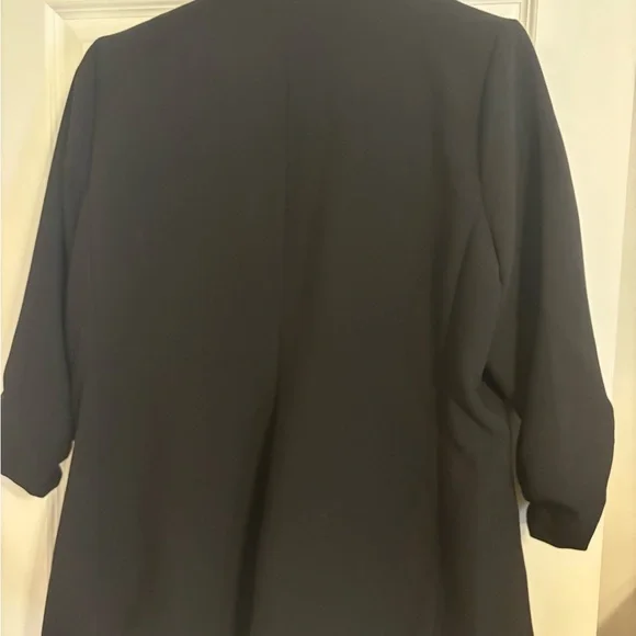 Black Torrid Blazer, Ruched Sleeves, Size 1. - Picture 6 of 6